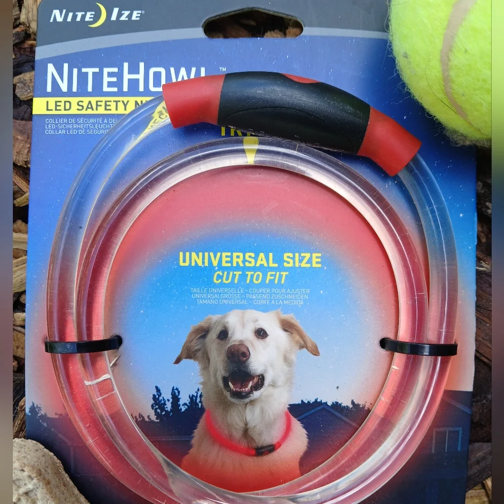 Dog Safety Necklace Collar - Red Universal Size NITE IZE NiteHowl LED Glow